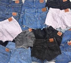 Levis High rise mini denim shorts (069)