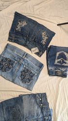 Trendy mini Skirts 😍