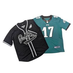 Maillots de marques mélangées