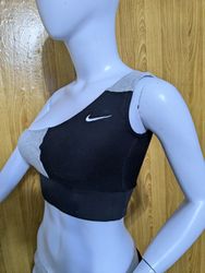 Reciclar top corto de Nike