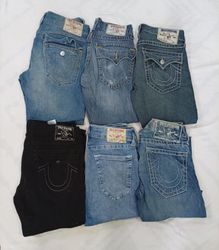 CR7637 Vintage True Religion Men’s Jeans