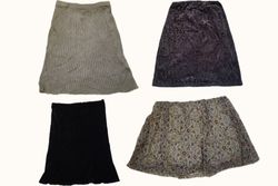 Y2K Grunge & Whimsigoth Velvet Skirt Bundle
( ST 0..