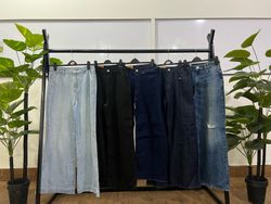 Jeans da donna a gamba larga 03