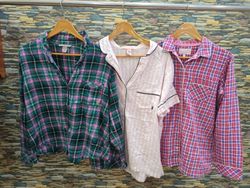 AV-1532 Victoria’s Secret Silk Blouse