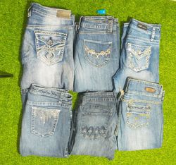 WALLFLOWER JEANS AND OTHER MIX BRANDS JEANS (MD 14..