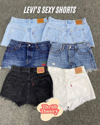 Levi's Sexy Shorts - (25/04)
