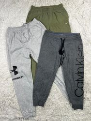 Mix branded trousers