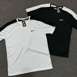 T-Shirts classiques Nike