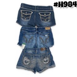 Y2K branded detailing shorts .#984