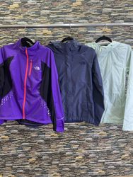 AV-1605 The North Face Windbreakers | TNF Windbrea..