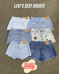Levi’s Sexy Shorts - (30/04)