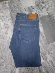 Levis 512 jeans