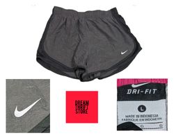SHORTS DE SPORT NIKE POUR FEMMES