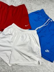 pantalones cortos deportivos Nike