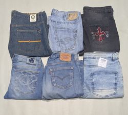LEVI’S AND OTHER  MIX BRANDS JEANS (ID 10)