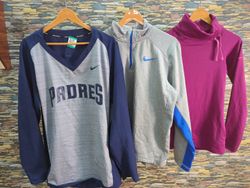 AV-1693 Nike Sweatshirts