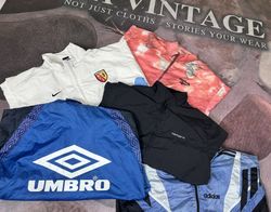 Premium Vintage Windbreaker – Colorblock Branded L..