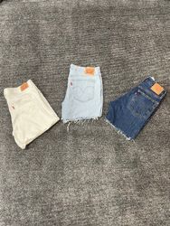 Levi’s Shorts # 051126