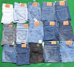 LEVI’S MINI SKIRTS (C 118)