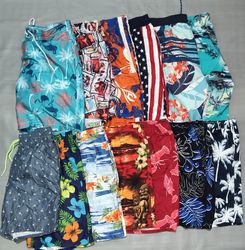 Shorts stampati hawaiani