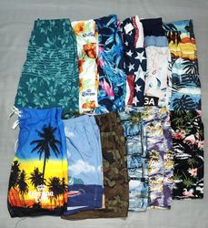 Pantaloni corti stampati hawaiani