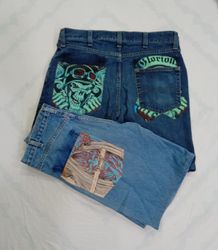 CR8447 UPCYCLED PRINTED SHORTS