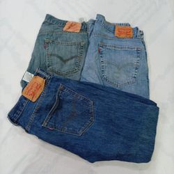 CR8453 VINTAGE LEVI'S MEN JEANS