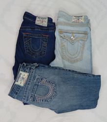CR8463 VINTAGE TRUE RELIGION FLARE & STRAIGHT JEAN..
