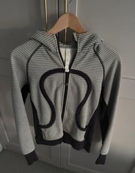 Lululemon  Mix