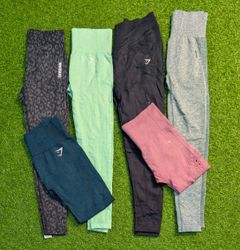 5676 - Gymshark leggings