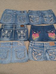 Jupes en denim micro mini embellies pour femmes HD..