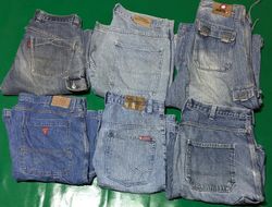 GUESS JEANS UND ANDERE MIX MARKEN SHORTS (D 19)