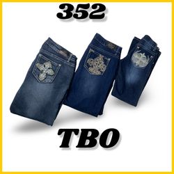 Y2k Stylish Capri jeans (brands)wallflower , Vigos..