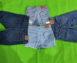 Levi's women short