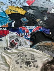 Men’s Vintage + 2000s T-Shirts