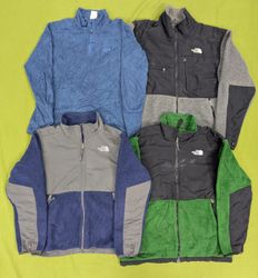 RV3550 The North Face Fleece Jackets