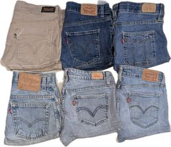 LEVI’S MINI SHORTS (AW 037)