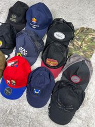 Caps