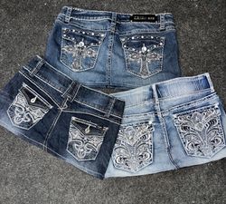 Y2K Mini Skirts