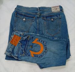 CR8732 VINTAGE TRUE RELIGION MEN'S JEANS