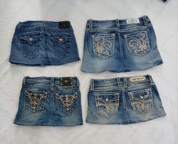 CR8768 UPCYCLED MIX BRANDED MINI DENIM SKIRTS