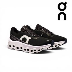SA518 HOKA, On Cloud Shoes - Premium Condition Wit..