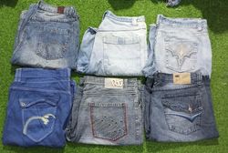 ROCAWEAR AND OTHER MIX BRANDS SHORTS (D 77)