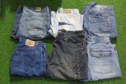 ROCAWEAR AND OTHER MIX BRANDS SHORTS (D 80)