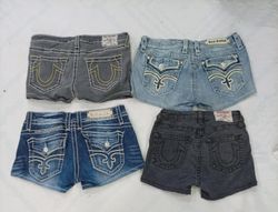 CR8825 UPCYCLED MIX BRANDED MINI DENIM SHORTS