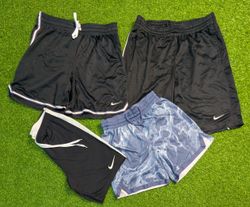 5949 - Nike Shorts