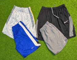 5952 - Nike Shorts