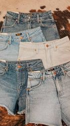 Wrangler Jorts and short mix