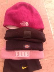 gorras North face Carhartt y marcas mixtas