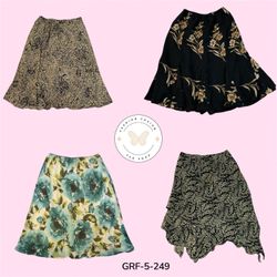 Chic Poly Printed Skirt – Lightweight Summer Essen..